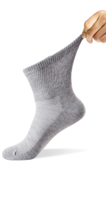 Loose Men''s Diabetic Quarter Socks