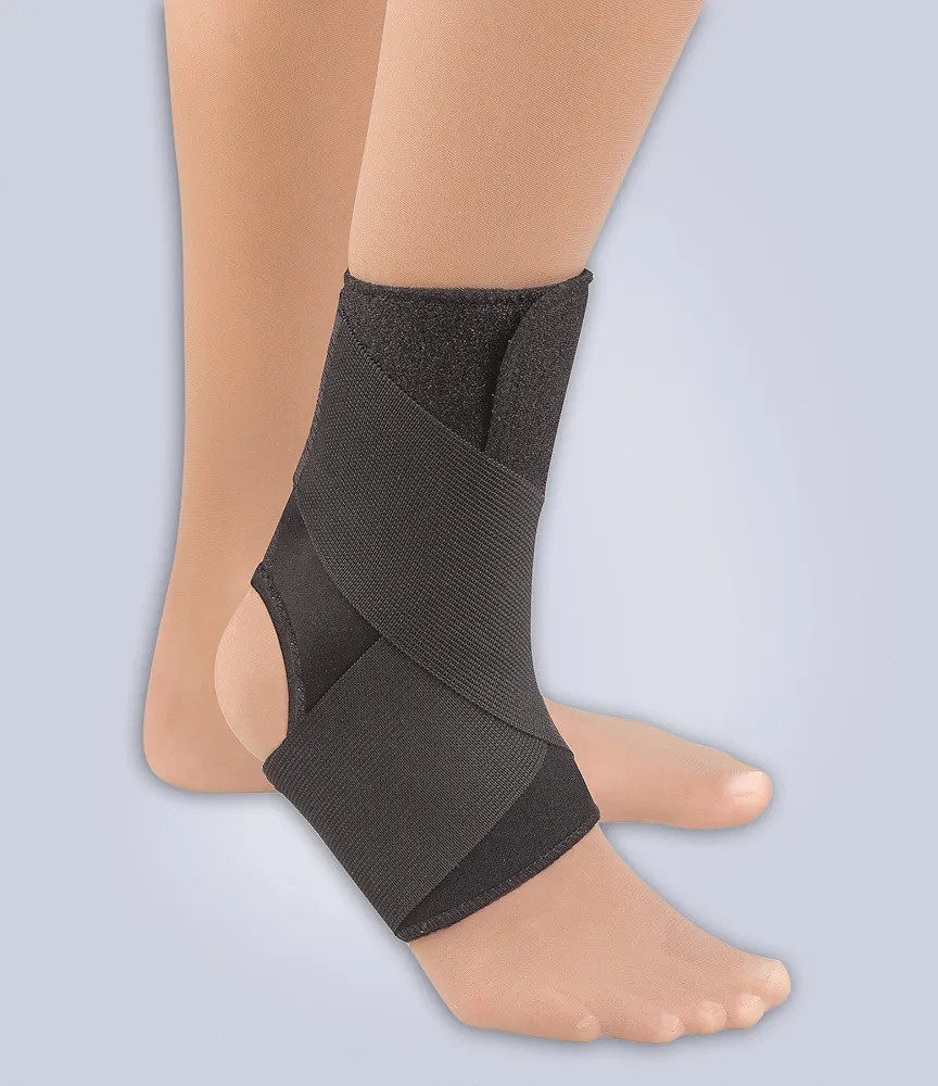 BSN Medical Ez-on Wrap-around Ankle Support Sm Black (Medium Black)