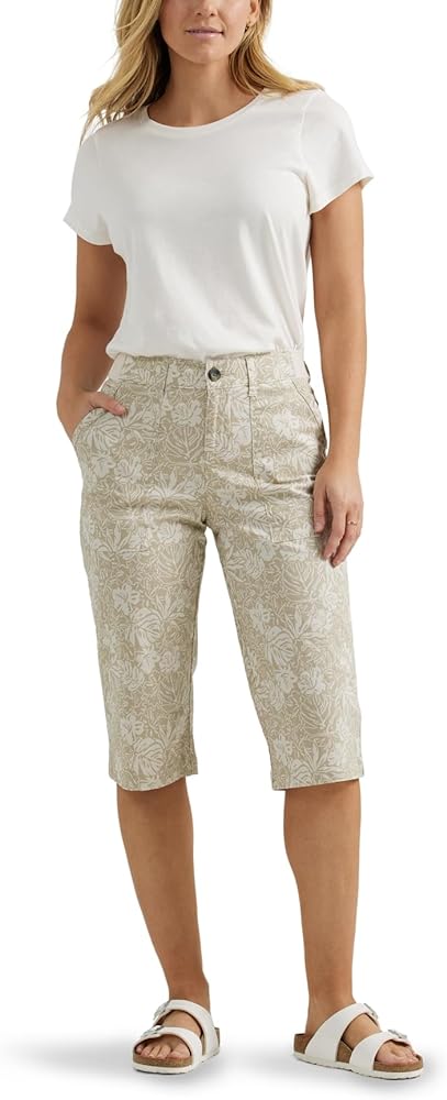 Lee Women's Ultra Lux Comfort with Flex-to-Go Utility Skimmer Capri Pant