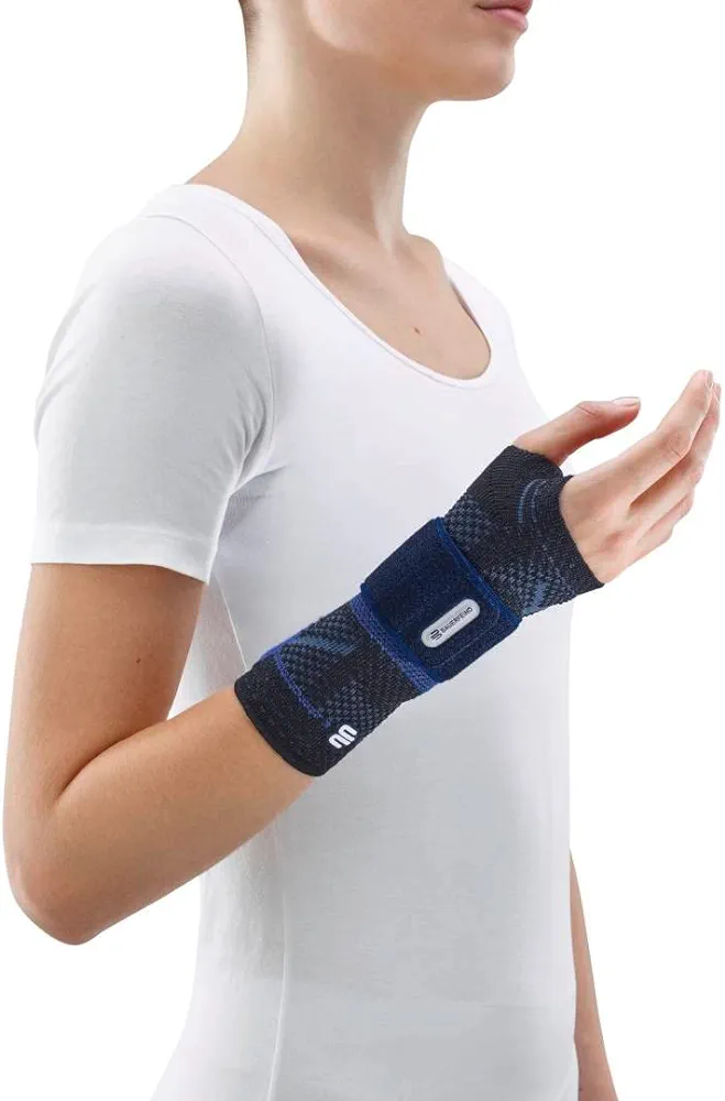 Bauerfeind - ManuTrain - Wrist Support - Relieves Strain and Stabilized During Movement - Right Wrist - Size 3 - Color Black