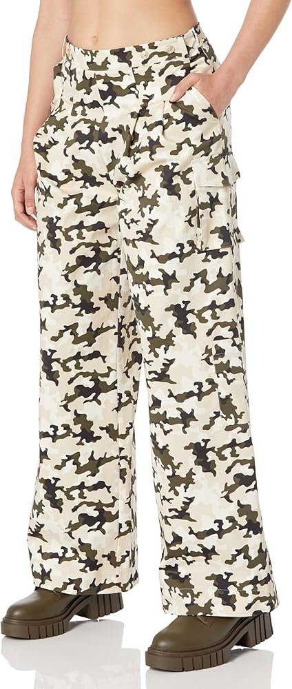 The Drop Women's Camouflage Print Wide Leg Cargo Pant by @Jennylinnnn